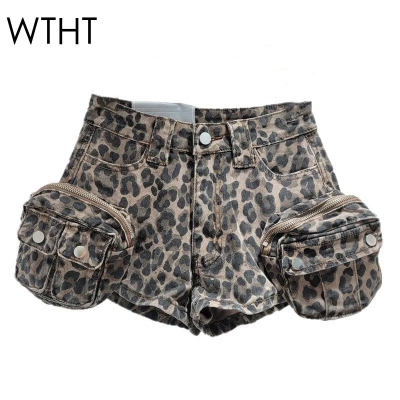 WTHT Fashion 2025 Summer Women's Leopard Print 3D Pocket Cargo Short Pants Trendy High-waised Hot Trousers Female 1LS1451
WTHT Fashion 2025 Summer Women's Leopard Print 3D Pocket Cargo Short Pants Trendy High-waised Hot Trousers Female 1LS1451