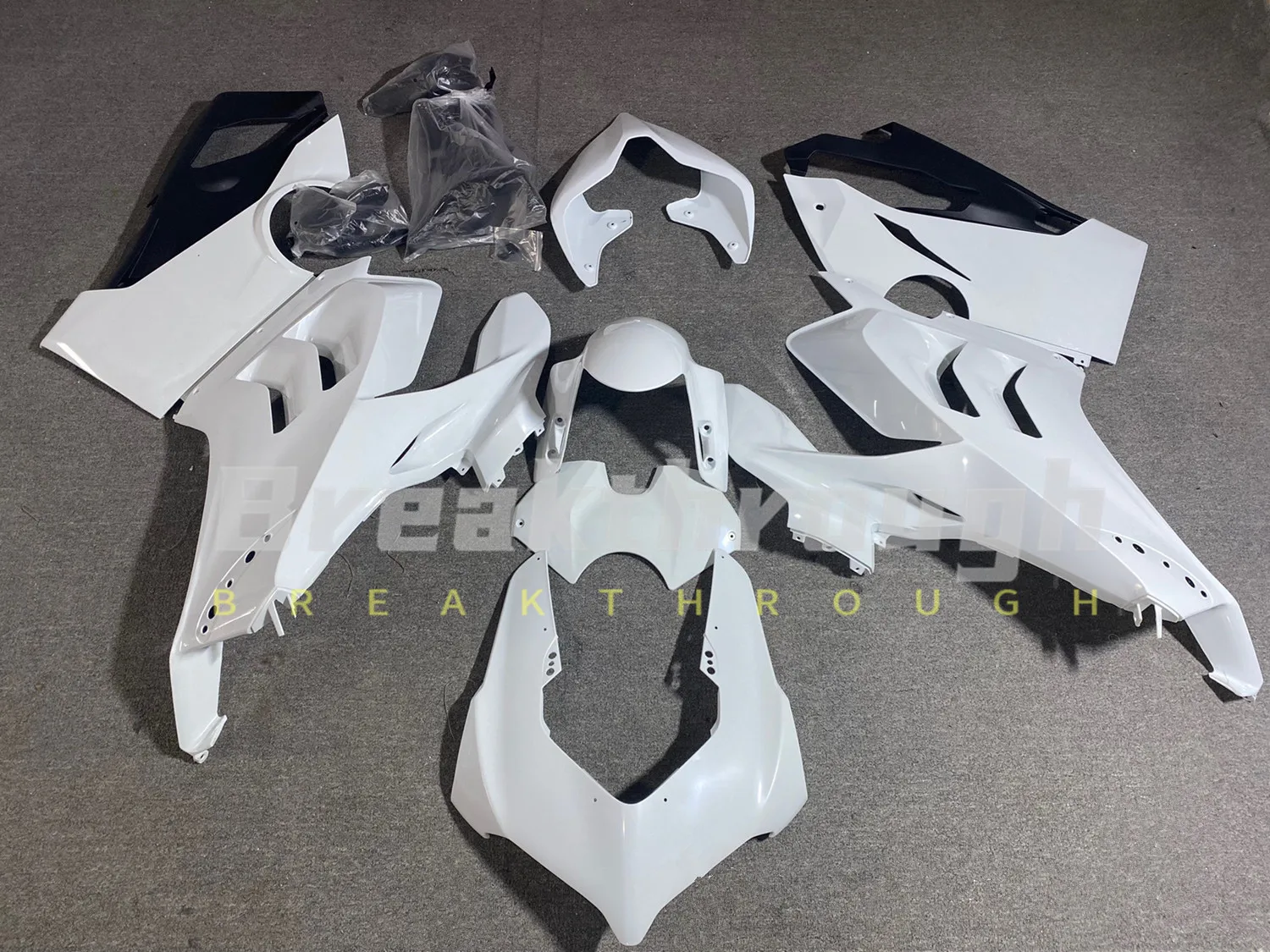 For Ducati Panigale v4 and v4s motorcycle fairing kit, compatible with 2018 to 2021 models, new customizable ABS material
For Ducati Panigale v4 and v4s motorcycle fairing kit, compatible with 2018 to 2021 models, new customizable ABS material