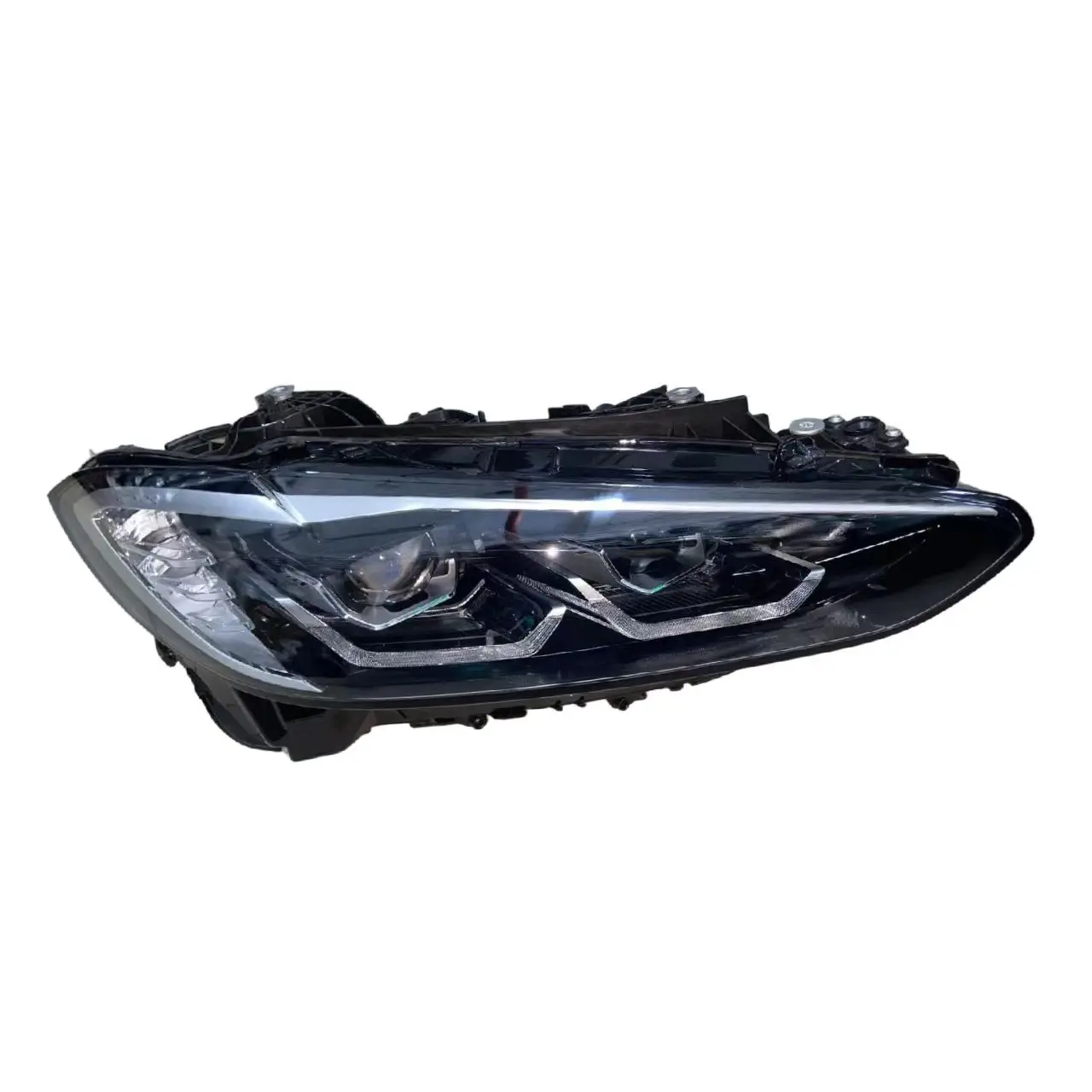 Suitable for BMW 4 Series G22 G23 G26 Original Factory Headlights Upgraded to New High-end LED Headlights
Suitable for BMW 4 Series G22 G23 G26 Original Factory Headlights Upgraded to New High-end LED Headlights