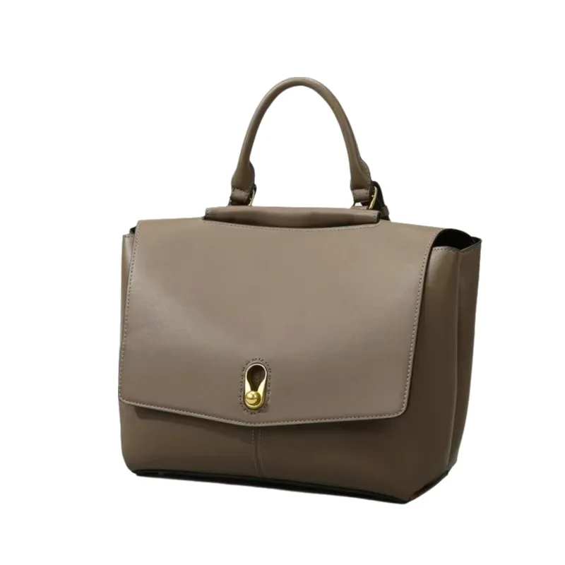 Fashionable Solid-Color Women's Bags, Large-Capacity Tote Bags, High-End Tote Bags, Simple and Versatile Casual Bags, Casual Bags for Commuting and Shopping
Fashionable Solid-Color Women's Bags, Large-Capacity Tote Bags, High-End Tote Bags, Simple and Versatile Casual Bags, Casual Bags for Commuting and Shopping