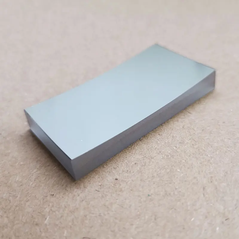 25.4x50 mm Plano-Concave Reflector Focal Length 110mm Radius of Curvature 220mm UV-Enhanced Aluminum Coating on Concave Surface
25.4x50 mm Plano-Concave Reflector Focal Length 110mm Radius of Curvature 220mm UV-Enhanced Aluminum Coating on Concave Surface