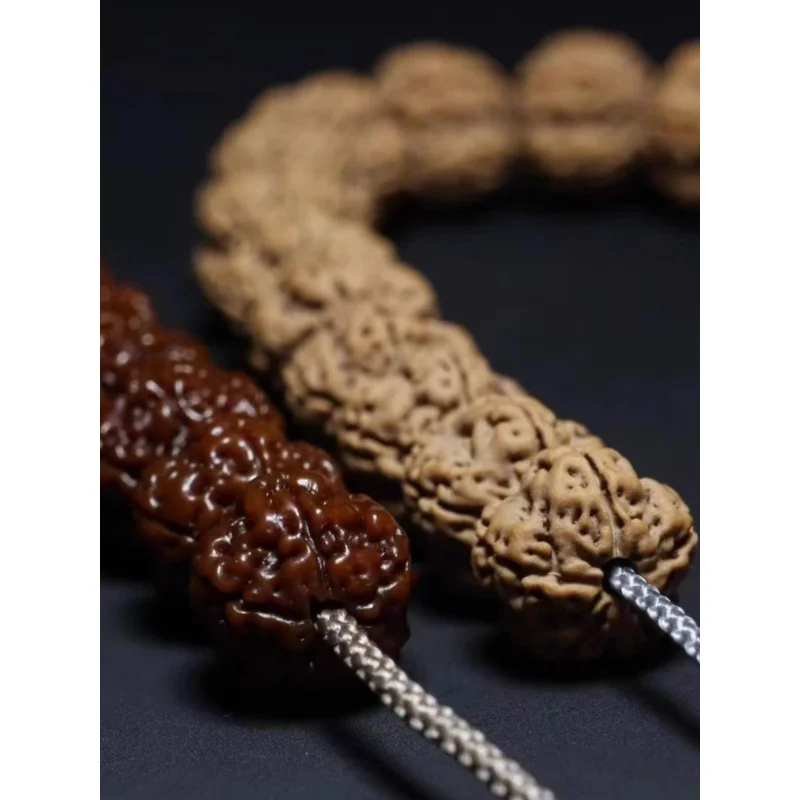Old Tree Flower King Small Vajra Bodhi Plum Blossom Single Circle Handheld 108 Beads Double Bracelet Necklace
Old Tree Flower King Small Vajra Bodhi Plum Blossom Single Circle Handheld 108 Beads Double Bracelet Necklace