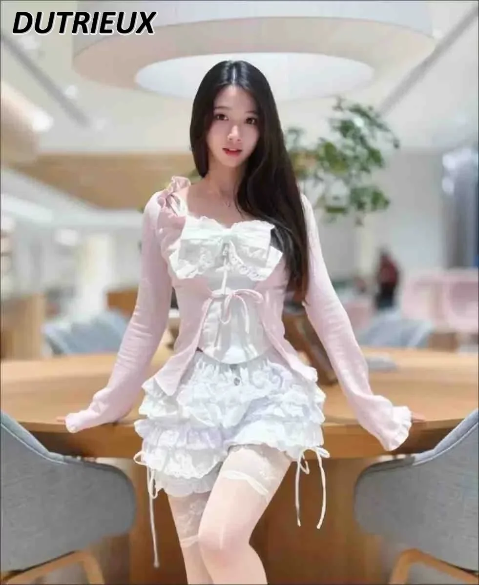 Spring Autumn High Waist White Splicing Cake Shorts Skirt Pink Cardigan Coat Three-piece Set Sweet Cute Suspender Crop Top
Spring Autumn High Waist White Splicing Cake Shorts Skirt Pink Cardigan Coat Three-piece Set Sweet Cute Suspender Crop Top