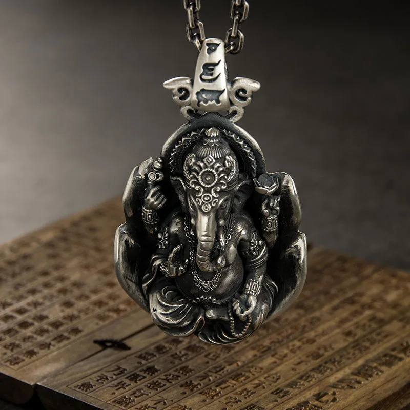 Thai foot silver Buddha pendant, elephant Jixiang Buddha pendant, men's personalized retro necklace.
Thai foot silver Buddha pendant, elephant Jixiang Buddha pendant, men's personalized retro necklace.