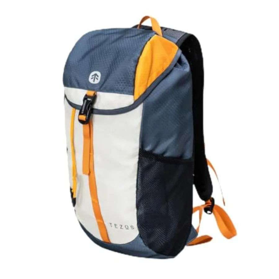 Juniper Daypack, Lightweight Hiking Backpack and Hydration Pack for Camping, Travel, Biking, and the Outdoors, 16 L
Juniper Daypack, Lightweight Hiking Backpack and Hydration Pack for Camping, Travel, Biking, and the Outdoors, 16 L