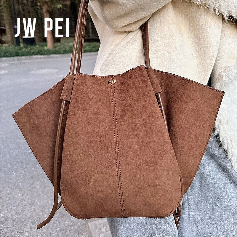 JWPEI Wide-Weave Textured Tote Bag - Large Capacity Commuter Shoulder Handbag for Women
JWPEI Wide-Weave Textured Tote Bag - Large Capacity Commuter Shoulder Handbag for Women