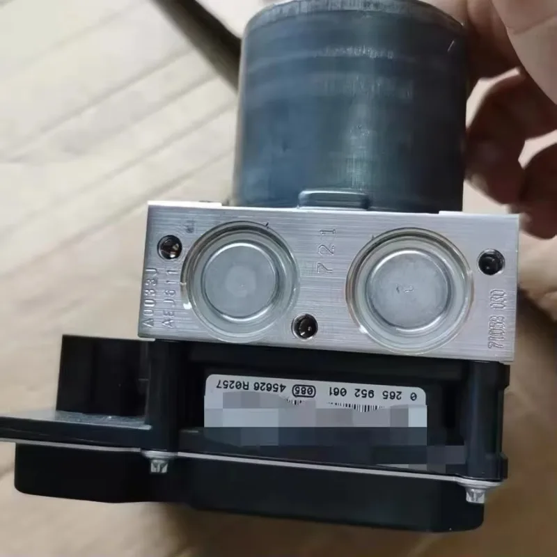 8K0907379 8K0614517AK 8K0614517AL ABS Pump -lock Braking System Pum ABS Hydraulic Control for A4 S4,A5,S5,
8K0907379 8K0614517AK 8K0614517AL ABS Pump -lock Braking System Pum ABS Hydraulic Control for A4 S4,A5,S5,