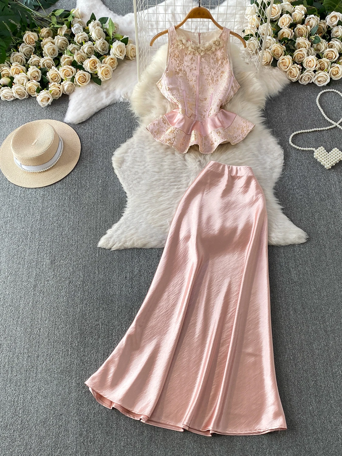 Elegant Sweet Floral 3D Embroidery round Neck Sleeveless Fishbone Waist Cinched Slimming Top And Long Skirt Set Shiny Summer ...
Elegant Sweet Floral 3D Embroidery round Neck Sleeveless Fishbone Waist Cinched Slimming Top And Long Skirt Set Shiny Summer ...