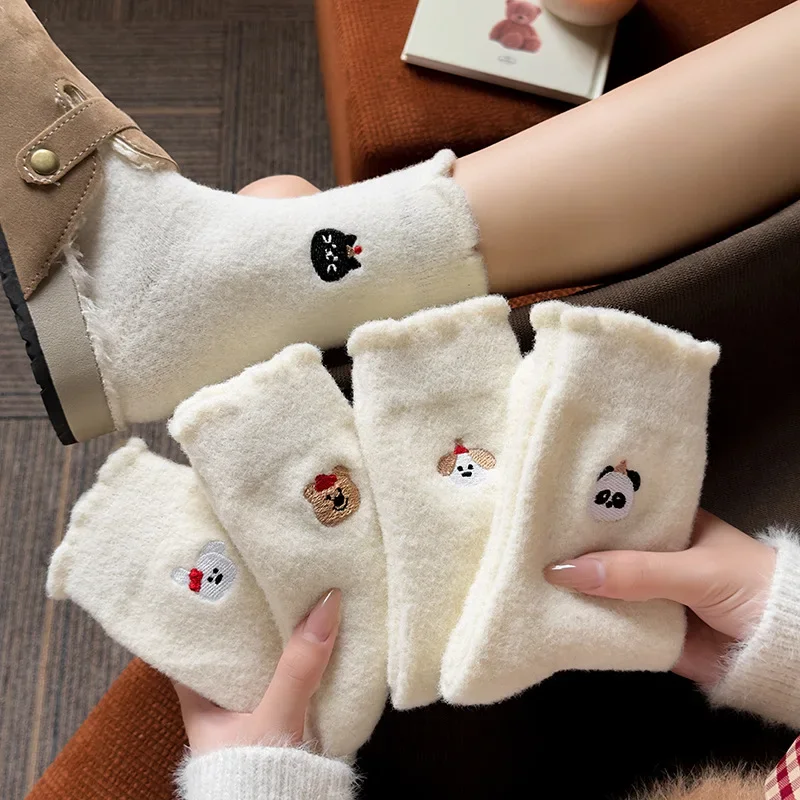 Women Cute Cartoon Socks Mink Fleece White Mid Tube Socks Autumn and Winter Thickened Velvet Warm Sleep Home Socks
Women Cute Cartoon Socks Mink Fleece White Mid Tube Socks Autumn and Winter Thickened Velvet Warm Sleep Home Socks