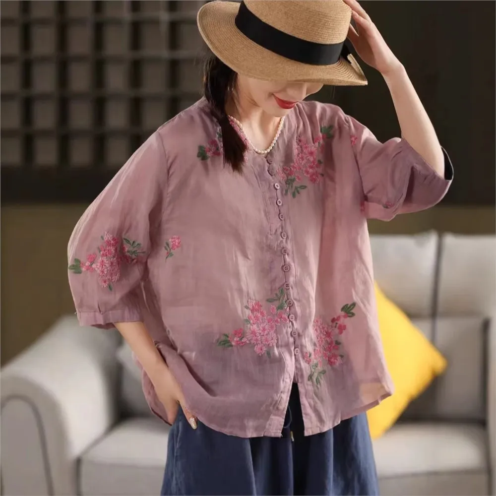 Женские блузки и топы с цветочной вышивкой, весна 2026, новинка, V-образный вырез, рукав 3/4, из рами, на пуговицах, мягкие женские рубашки
Женские блузки и топы с цветочной вышивкой, весна 2026, новинка, V-образный вырез, рукав 3/4, из рами, на пуговицах, мягкие женские рубашки