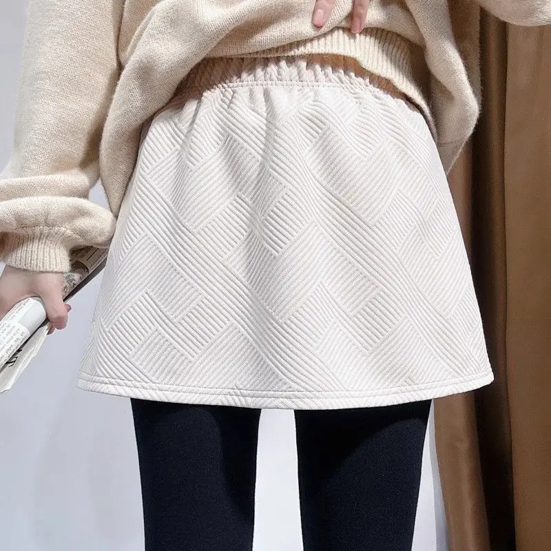Thickened Base Layer Pants Women's Autumn Winter New Hoodie Underwear Layering High Waist A-Line Skirt Pure Color Short Skirt
Thickened Base Layer Pants Women's Autumn Winter New Hoodie Underwear Layering High Waist A-Line Skirt Pure Color Short Skirt