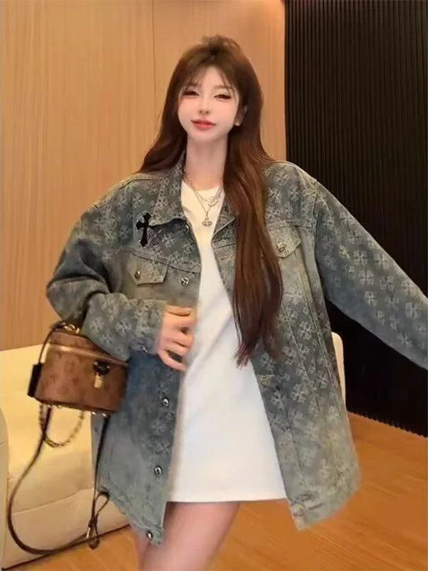 Корейская джинсовая куртка с вышивкой крестиком, мужская, премиум-класса, с отложным воротником, осенняя рабочая одежда, трендовая
Корейская джинсовая куртка с вышивкой крестиком, мужская, премиум-класса, с отложным воротником, осенняя рабочая одежда, трендовая