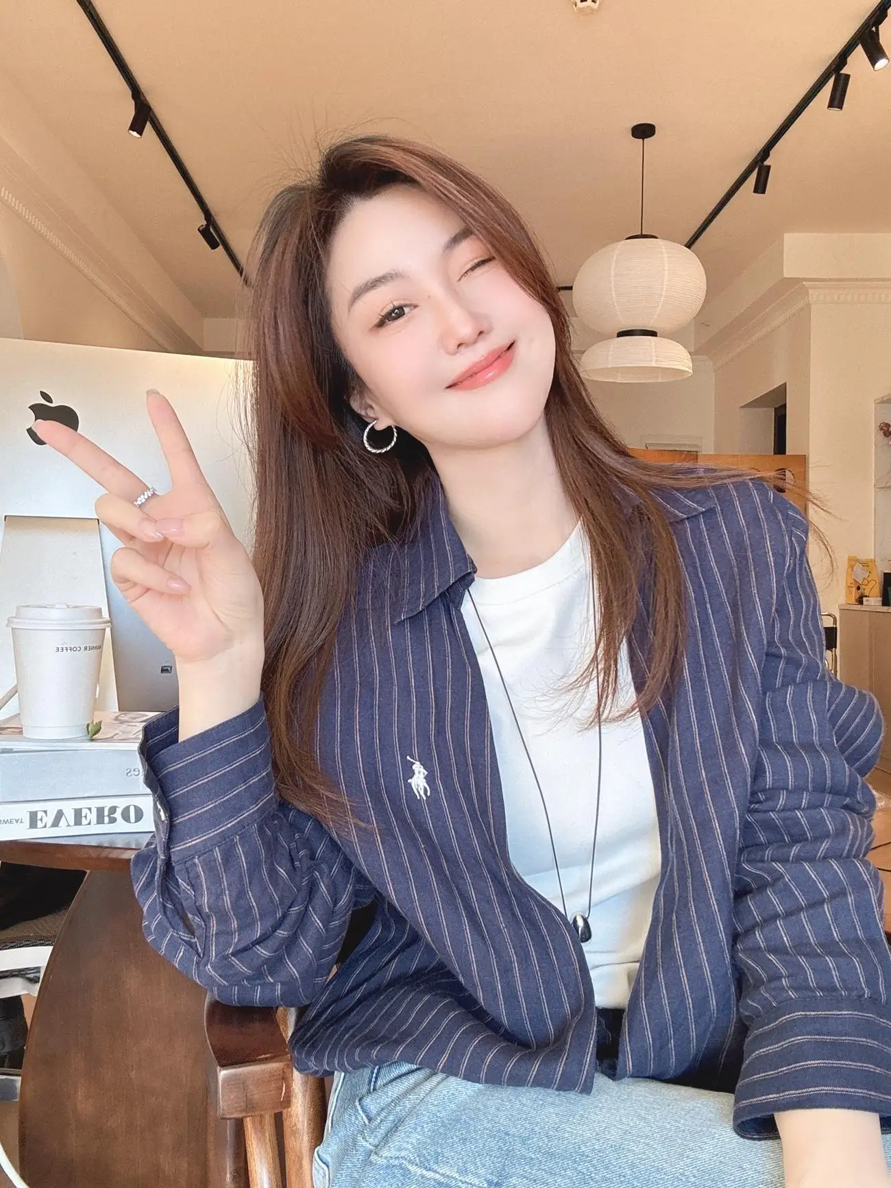 Cao Daman Vintage Striped Linen irt Fake Two-Piece Cotton Linen Large V-Ne Women's Spring Long Sve Collar UV Prot...
Cao Daman Vintage Striped Linen irt Fake Two-Piece Cotton Linen Large V-Ne Women's Spring Long Sve Collar UV Prot...