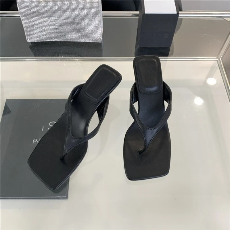 2026 Retro Style Summer Clip Toe Women Slippers Fashion Low Heel Dress Shoes Ladies Party Stripper Female Shoes Zapatos De Mujer
2026 Retro Style Summer Clip Toe Women Slippers Fashion Low Heel Dress Shoes Ladies Party Stripper Female Shoes Zapatos De Mujer