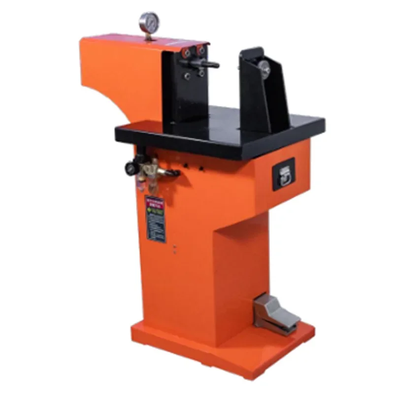 Pneumatic hydraulic riveting machine Automobile brake pad riveting machine Brake shoe horizontal riveting machine
Pneumatic hydraulic riveting machine Automobile brake pad riveting machine Brake shoe horizontal riveting machine
