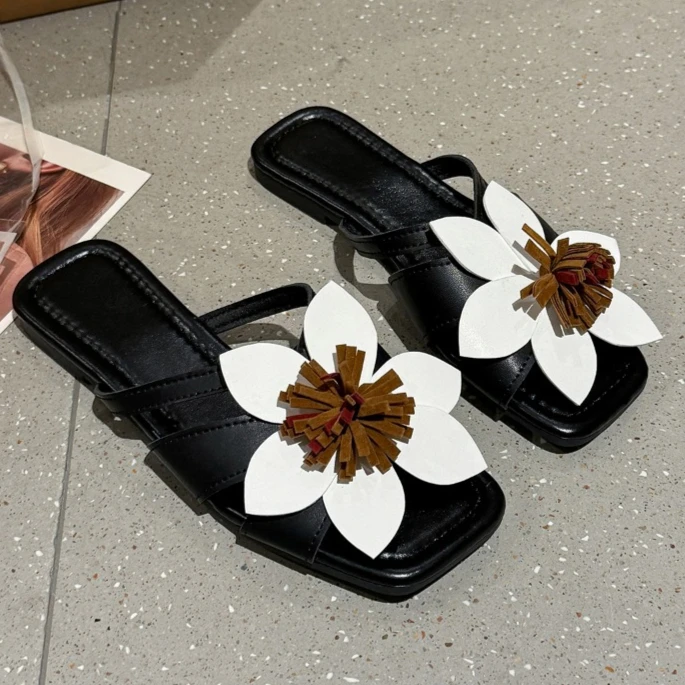 Women's Fashion Flat Sandals Summer New Square Head Shallow Mouth Open Toe Flower Anti-slip Wear-resistant Slippers
Women's Fashion Flat Sandals Summer New Square Head Shallow Mouth Open Toe Flower Anti-slip Wear-resistant Slippers