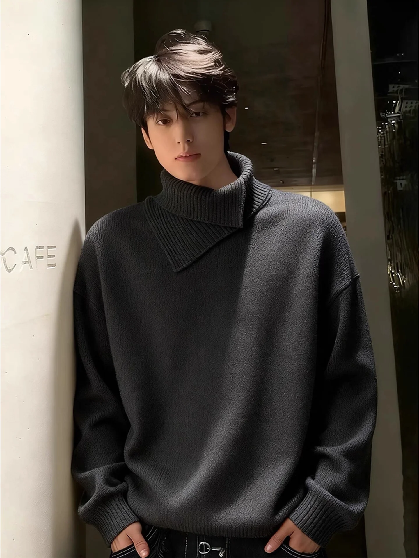 Мужской трикотажный свитер с высоким воротником Deep ey Irregular, осенне-зимний, для ношения под одеждой, с дизайнерским акцентом, мягкий, свободного кроя, теплый, с длинными рукавами
Мужской трикотажный свитер с высоким воротником Deep ey Irregular, осенне-зимний, для ношения под одеждой, с дизайнерским акцентом, мягкий, свободного кроя, теплый, с длинными рукавами