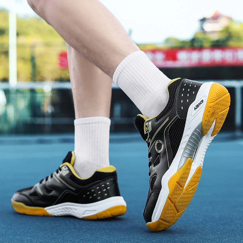 High quality table tennis shoes, men's and women's badminton shoes sports shoes comprehensive training shoes
High quality table tennis shoes, men's and women's badminton shoes sports shoes comprehensive training shoes