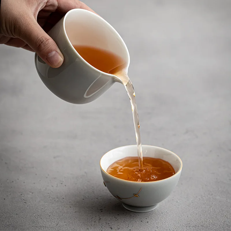 Japanese Style Ice Gray Smoky Glaze Pitcher Gong Dao Bei Small Household Ceramic Tea Fair Cup Pot Kung Fu Set
Japanese Style Ice Gray Smoky Glaze Pitcher Gong Dao Bei Small Household Ceramic Tea Fair Cup Pot Kung Fu Set