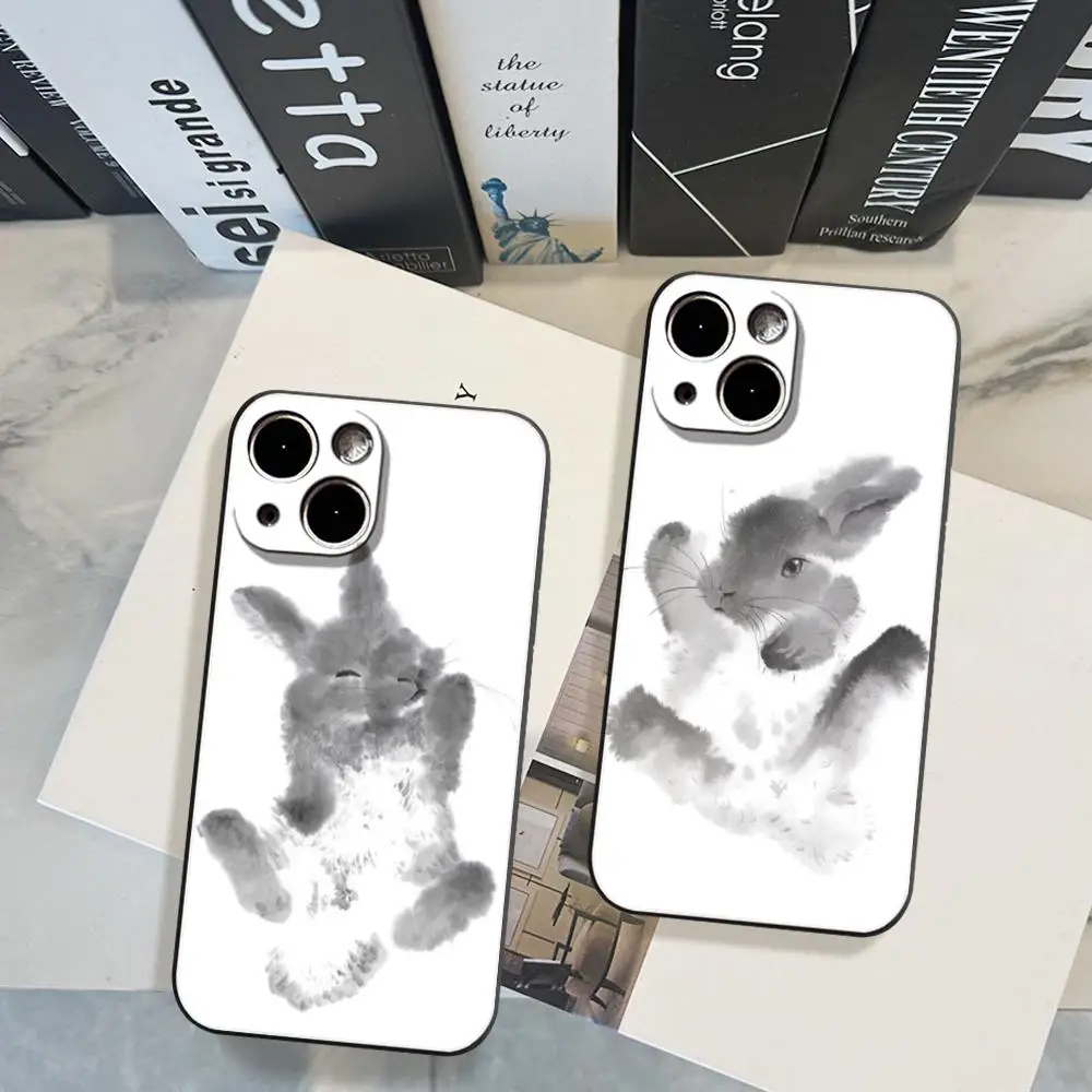 Ink and Wash Painting Rabbit Phone Case FOR IPhone 15 pro max 14 11 12 Pro 15 16 Plus 13 Pro MAX XR XS Black Soft Covers
Ink and Wash Painting Rabbit Phone Case FOR IPhone 15 pro max 14 11 12 Pro 15 16 Plus 13 Pro MAX XR XS Black Soft Covers
