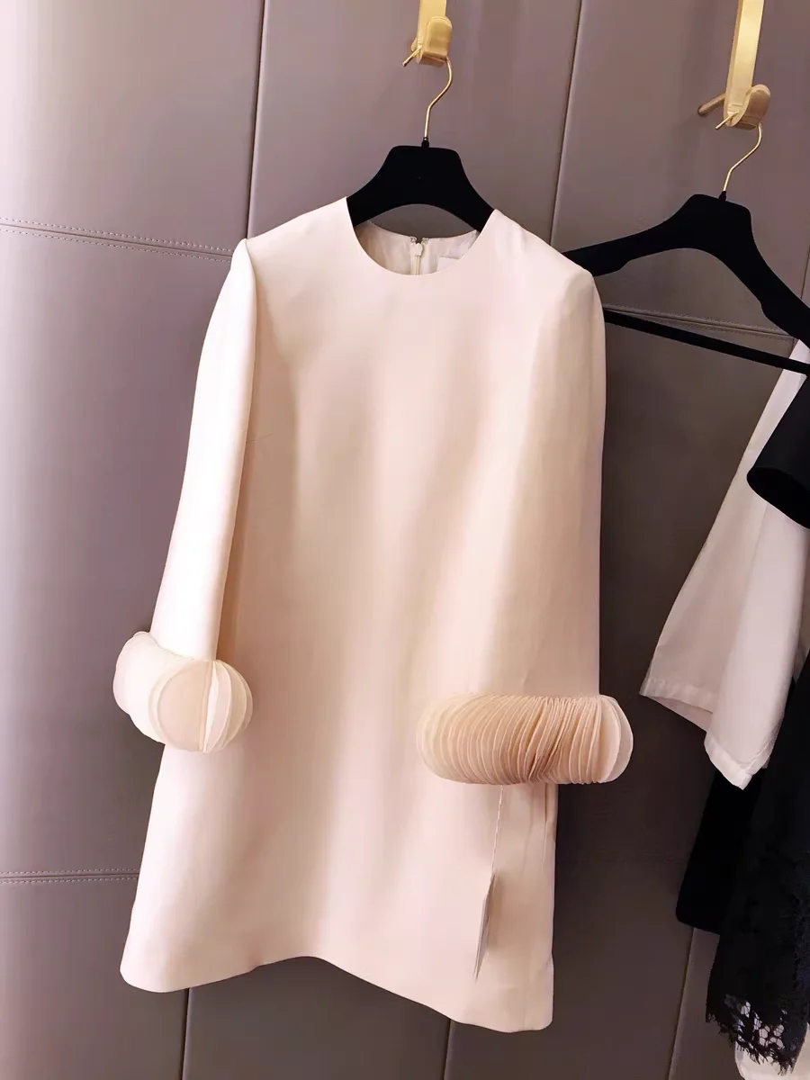 High Quality Wool Dress Fashion Ladies Beige Dress Elegant Office Ladies Ruffles Silk Dress
High Quality Wool Dress Fashion Ladies Beige Dress Elegant Office Ladies Ruffles Silk Dress