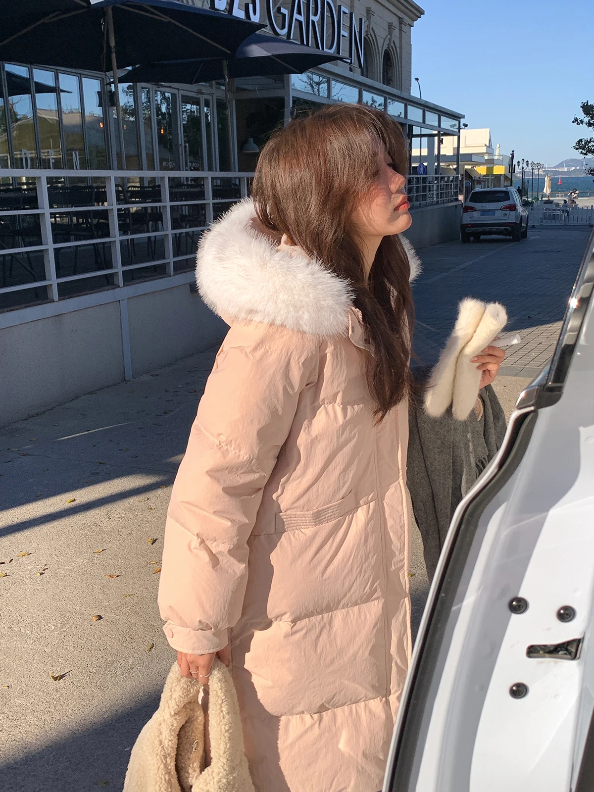 Sisilyon Women's Long down Jaet 90 White Du Feather Removable Fur Collar Warm Korean Sle Loose Fit Nylon Material
Sisilyon Women's Long down Jaet 90 White Du Feather Removable Fur Collar Warm Korean Sle Loose Fit Nylon Material