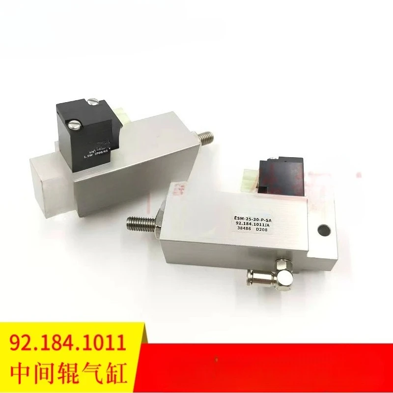 Applicable to SM74 intermediate solenoid valve cylinder reverse water roller solenoid valve 92.184.1011
Applicable to SM74 intermediate solenoid valve cylinder reverse water roller solenoid valve 92.184.1011