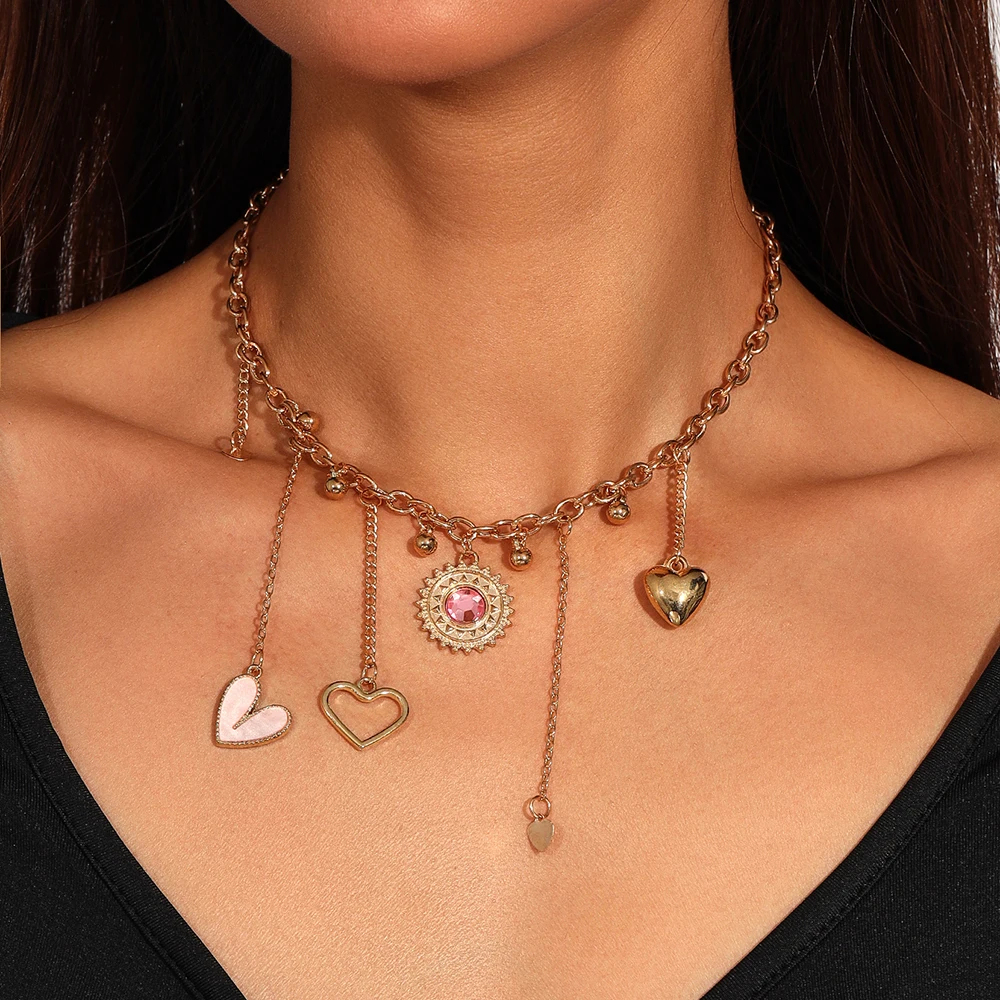Aihua Creative Gold Color Love Hearts Pendant Necklace for Women Y2K Ladies Fashion Exquisite Necklace Jewelry Gifts
Aihua Creative Gold Color Love Hearts Pendant Necklace for Women Y2K Ladies Fashion Exquisite Necklace Jewelry Gifts