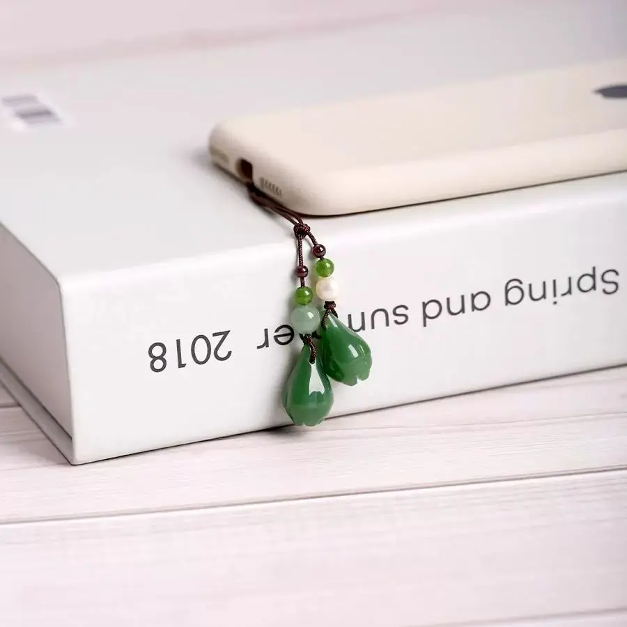 Зеленый нефритовый цветок магнолии, подвесной ремешок для телефона в китайском стиле, винтажный кулон из бисера, элегантный короткий ремешок для женщин
Зеленый нефритовый цветок магнолии, подвесной ремешок для телефона в китайском стиле, винтажный кулон из бисера, элегантный короткий ремешок для женщин