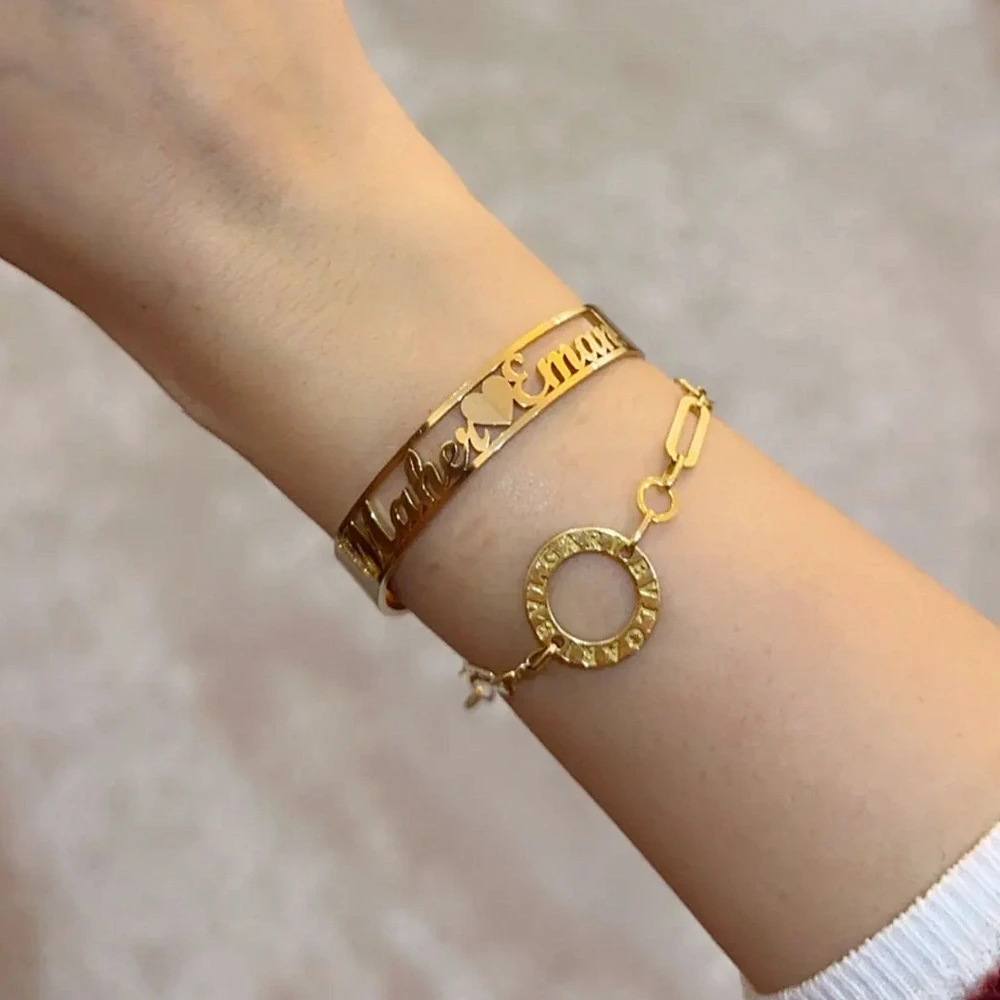 Customized Couple Name Cuff Bracelets for Women Personalized Handmade Jewelry Adjustable Two Nmaes Heart Bangle Men Gift
Customized Couple Name Cuff Bracelets for Women Personalized Handmade Jewelry Adjustable Two Nmaes Heart Bangle Men Gift