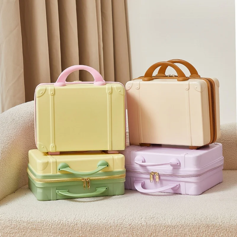 Retro Travel Suitcase Handheld Cosmetic Storage Box Women's Portable Lage Fre Sweet Sle Polyester Inner Material
Retro Travel Suitcase Handheld Cosmetic Storage Box Women's Portable Lage Fre Sweet Sle Polyester Inner Material