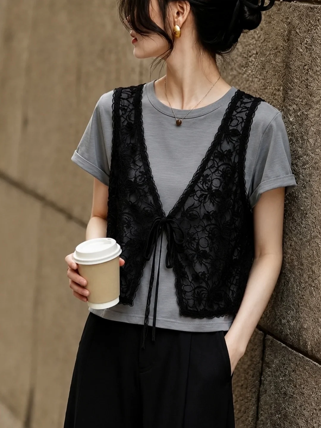 Lace Splice Fake Two-Piece Design Summer T-Shirt Commute Style Short Sleeve Women's Top Korean Version Straight Cut Silk
Lace Splice Fake Two-Piece Design Summer T-Shirt Commute Style Short Sleeve Women's Top Korean Version Straight Cut Silk