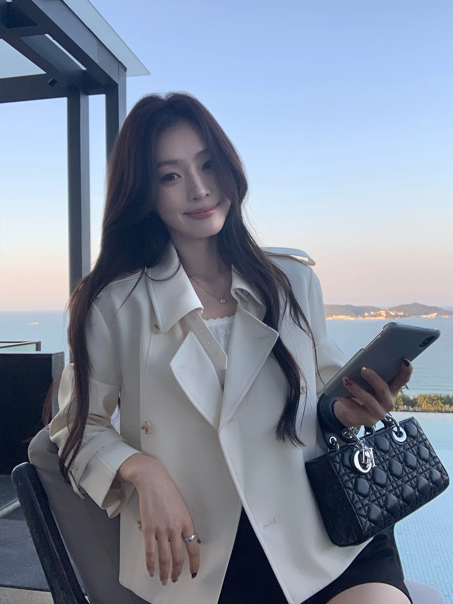 Pusumede ort Sle Women's Coat with Detachable Waist Belt Long Sve Turn-down Collar Windbreaker Faionable Cact Size
Pusumede ort Sle Women's Coat with Detachable Waist Belt Long Sve Turn-down Collar Windbreaker Faionable Cact Size