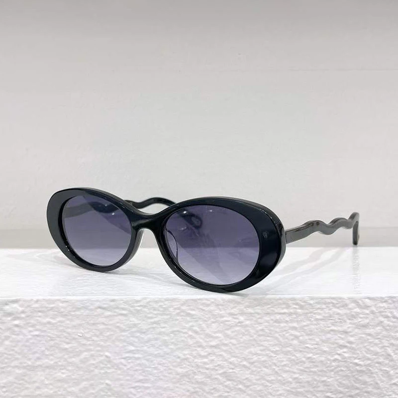 Classic Street Fashion Oval Sunglasses Women Shades INS Style Luxury Black Sunnies Female Top Quality Acetate Solar Glasses
Classic Street Fashion Oval Sunglasses Women Shades INS Style Luxury Black Sunnies Female Top Quality Acetate Solar Glasses