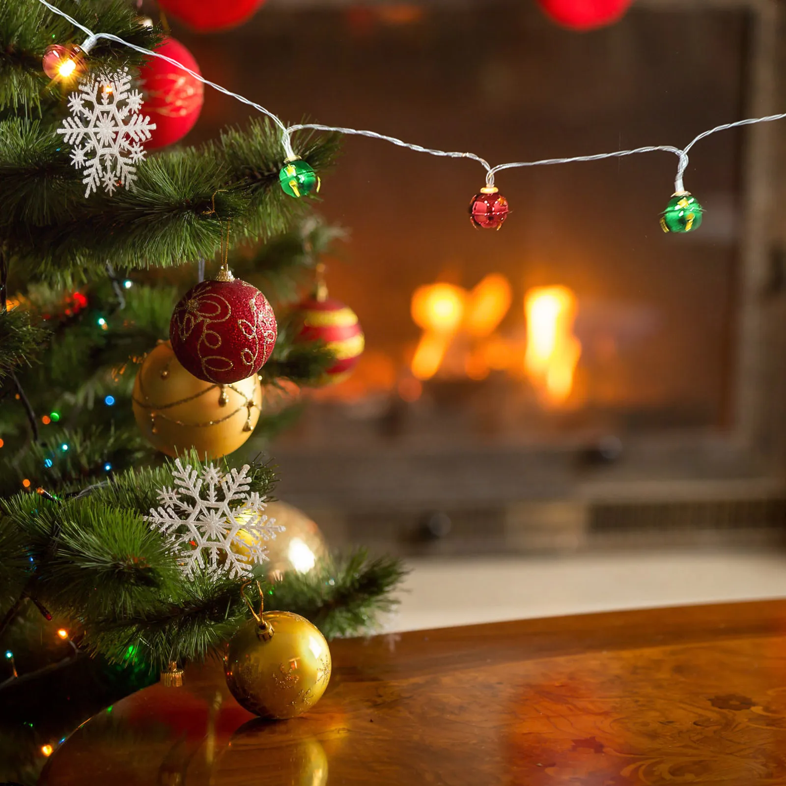 LED Christmas String Lights Green Red Bell Powered Decorative Indoor Outdoor Fairy Lights 1.5m Waterproof Patio Garden
LED Christmas String Lights Green Red Bell Powered Decorative Indoor Outdoor Fairy Lights 1.5m Waterproof Patio Garden