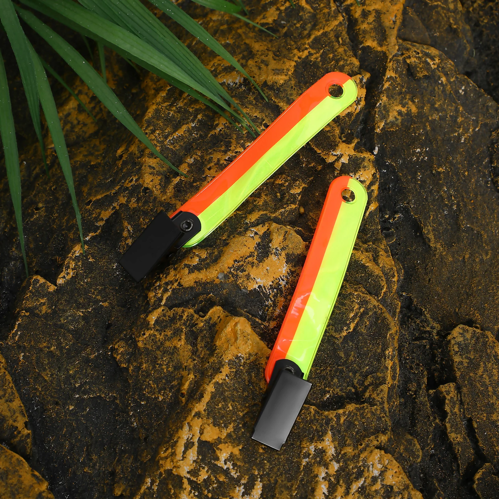 24Pcs Outdoor Reflective Trail Markers Clips High Visibility Trail Running Camping Hiking Safety Gear Camping Markers
24Pcs Outdoor Reflective Trail Markers Clips High Visibility Trail Running Camping Hiking Safety Gear Camping Markers