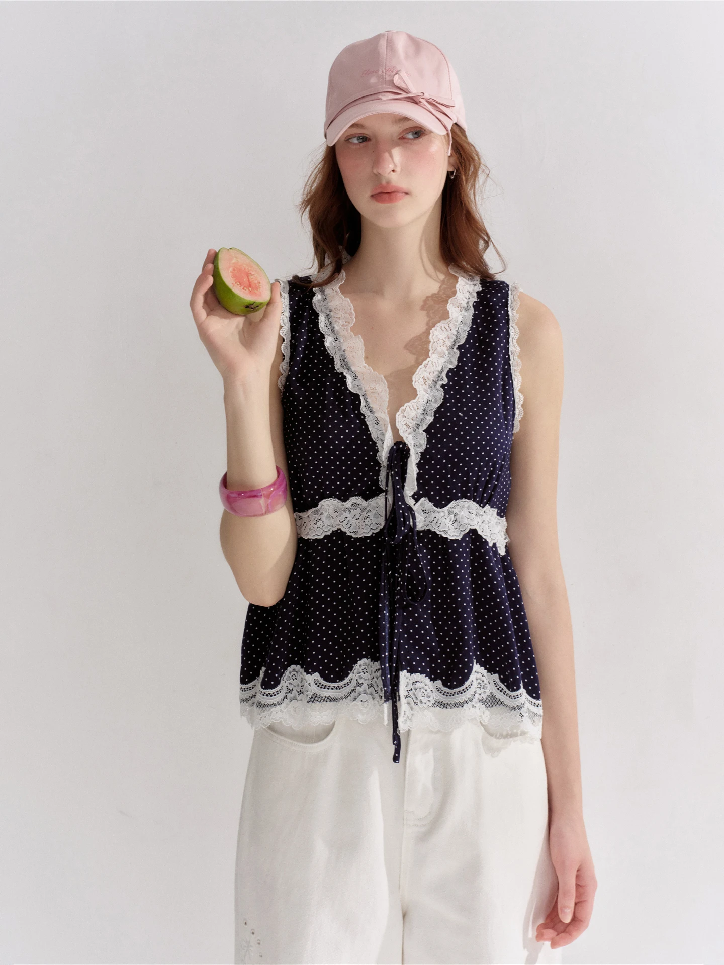 AsGony Lace Splice Polka Dot Color Block Waist Cinching V-Neck Sleeveless Vest Elegant Hemline Summer Casual Women's Top
AsGony Lace Splice Polka Dot Color Block Waist Cinching V-Neck Sleeveless Vest Elegant Hemline Summer Casual Women's Top