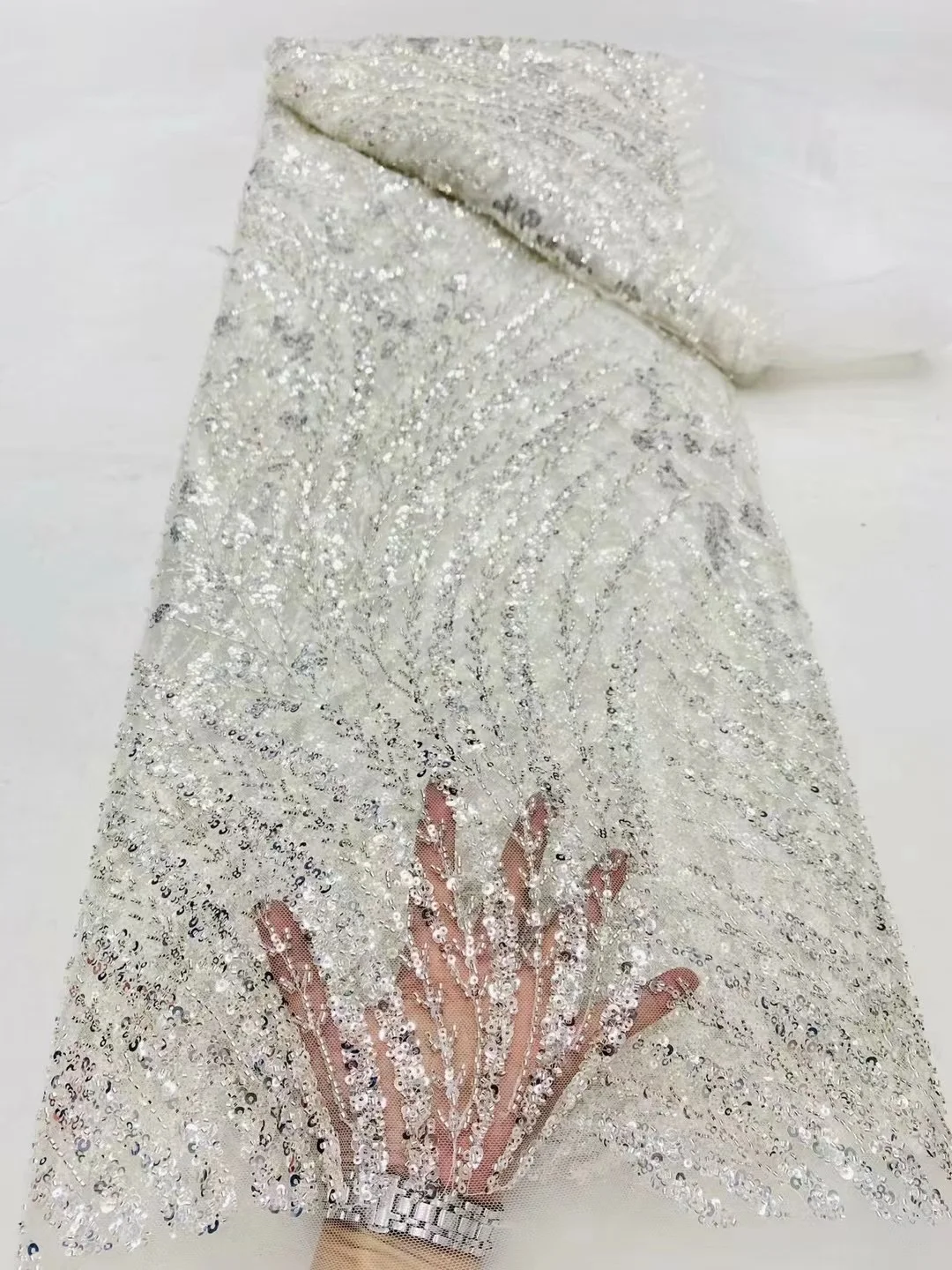White African Sequins Beaded Lace Fabrics 2024 High Quality Embroidery French Nigerian Lace Fabric For Wedding Sewing Material
White African Sequins Beaded Lace Fabrics 2024 High Quality Embroidery French Nigerian Lace Fabric For Wedding Sewing Material