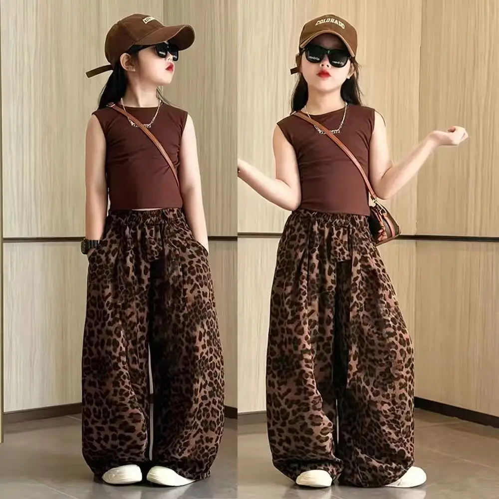 Girls' Tank Top Set Summer New Style Stylish Solid Color Top+Leopard Wide Leg Pants Two Piece Set
Girls' Tank Top Set Summer New Style Stylish Solid Color Top+Leopard Wide Leg Pants Two Piece Set