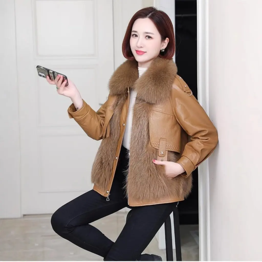Женское модное пальто из искусственного лисьего меха норки, дешевая цельная хлопковая верхняя одежда с тиснением пшеничных ушей для женщин
Женское модное пальто из искусственного лисьего меха норки, дешевая цельная хлопковая верхняя одежда с тиснением пшеничных ушей для женщин
