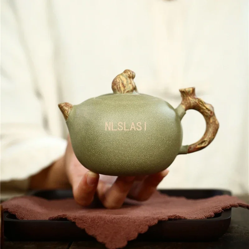 Chinese Yixing Handmade Tea Pot Purple Clay Teapot Home Tea Ceremony Customized Gifts Drinkware Raw Ore Beauty Kettle 300ML
Chinese Yixing Handmade Tea Pot Purple Clay Teapot Home Tea Ceremony Customized Gifts Drinkware Raw Ore Beauty Kettle 300ML