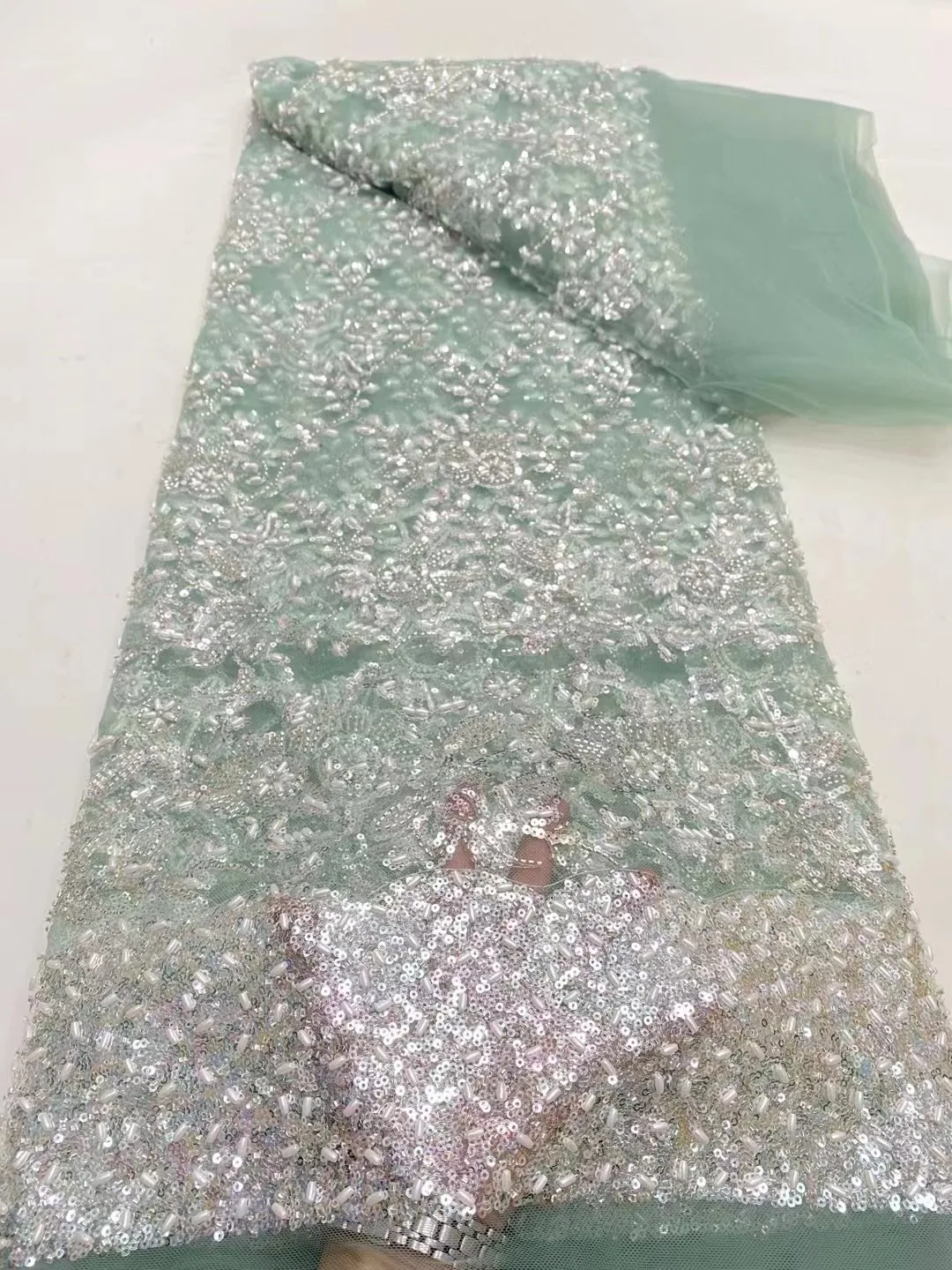 High -End Luxury French Mesh Beaded Lace Fabric 2024 High Quality African Sequins Groom Lace Fabrics For Nigerian Wedding Dress
High -End Luxury French Mesh Beaded Lace Fabric 2024 High Quality African Sequins Groom Lace Fabrics For Nigerian Wedding Dress