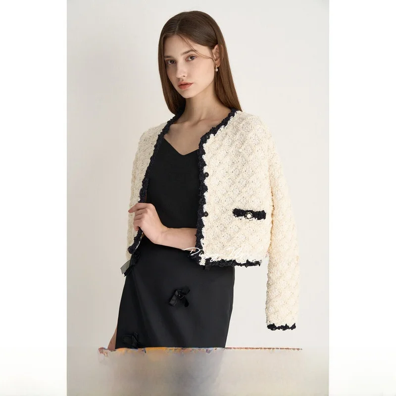 Korean Style round Neck Short Top Commute Color Block Slimming Personality Outerwear Women's Fashion Summer Long Sleeve
Korean Style round Neck Short Top Commute Color Block Slimming Personality Outerwear Women's Fashion Summer Long Sleeve