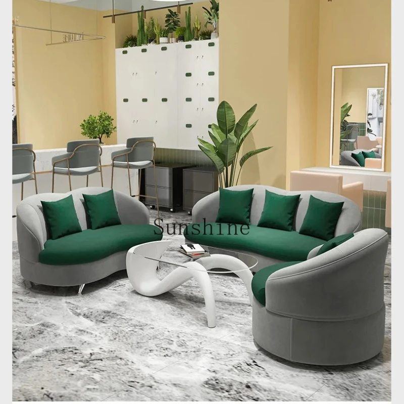 Small apartment beauty salon reception Nordic fabric coffee table simple three-person seating area sofa
Small apartment beauty salon reception Nordic fabric coffee table simple three-person seating area sofa