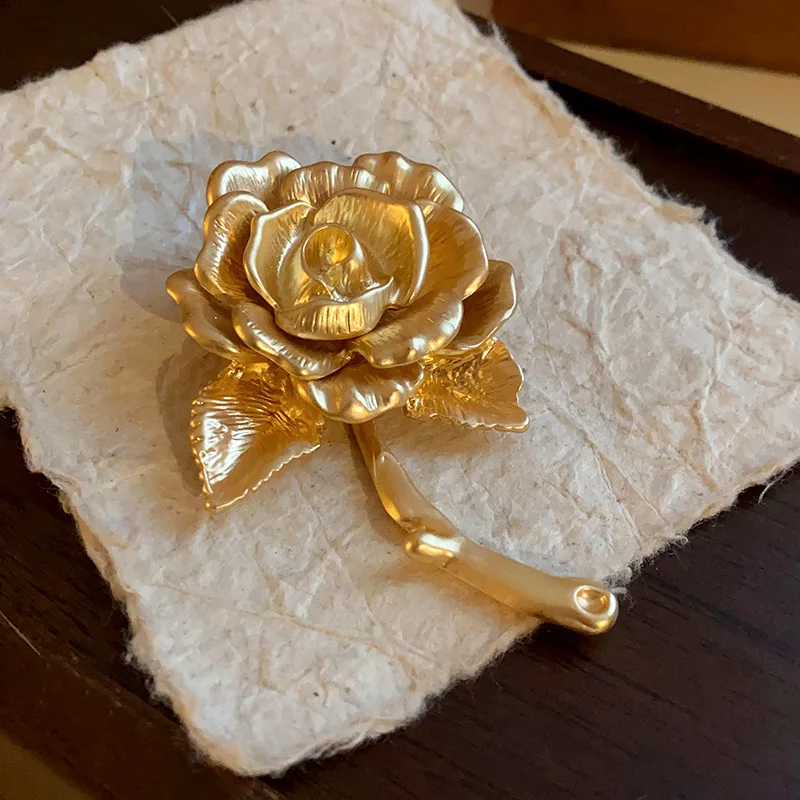 Rose Flower Metal Brooch European American Style Personality And Fashion Clothing Accessories Girls Travel Wedding Accessories
Rose Flower Metal Brooch European American Style Personality And Fashion Clothing Accessories Girls Travel Wedding Accessories