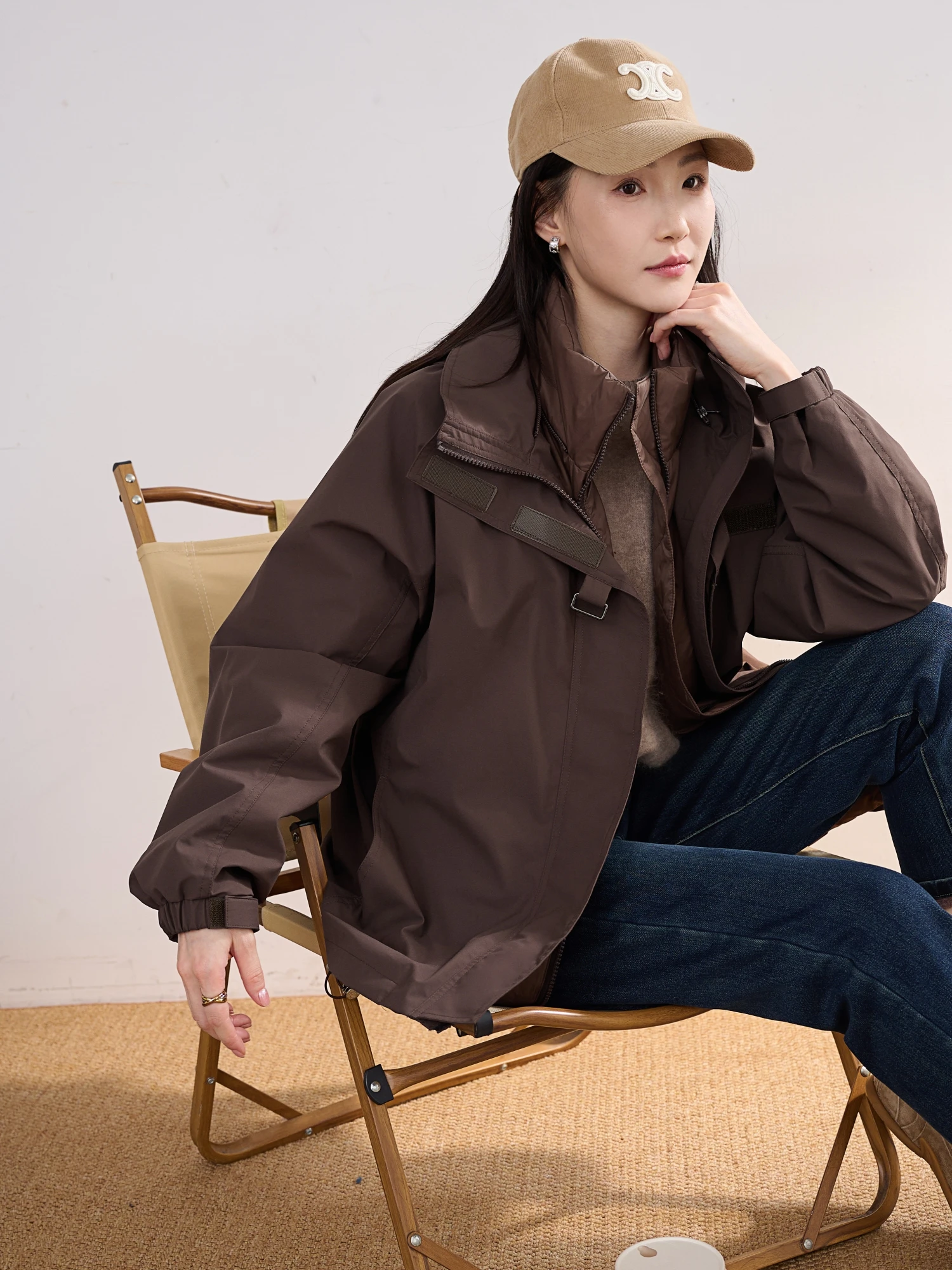 Легкая простая белая пуховая парка JPOO с отстегивающимся капюшоном, средней длины, элегантная, женская, стандартный крой
Легкая простая белая пуховая парка JPOO с отстегивающимся капюшоном, средней длины, элегантная, женская, стандартный крой