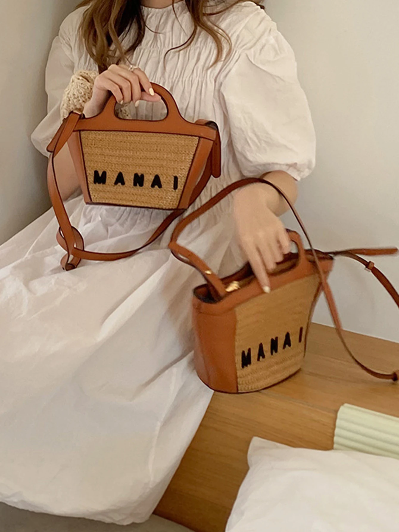 Fashionable straw spliced handbag crossbody bag versatile personality vacation leisure commuting and dating simple
Fashionable straw spliced handbag crossbody bag versatile personality vacation leisure commuting and dating simple