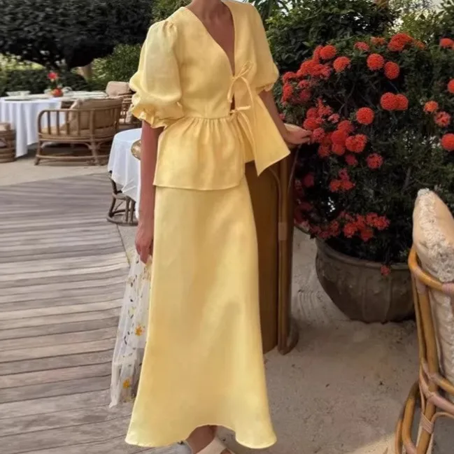 Summer Woman Matching Sets V Neck High Waist Skirt Light Yellow Dresses Two-piece Set Maxi Dress Wrap Detail Casual Dress
Summer Woman Matching Sets V Neck High Waist Skirt Light Yellow Dresses Two-piece Set Maxi Dress Wrap Detail Casual Dress