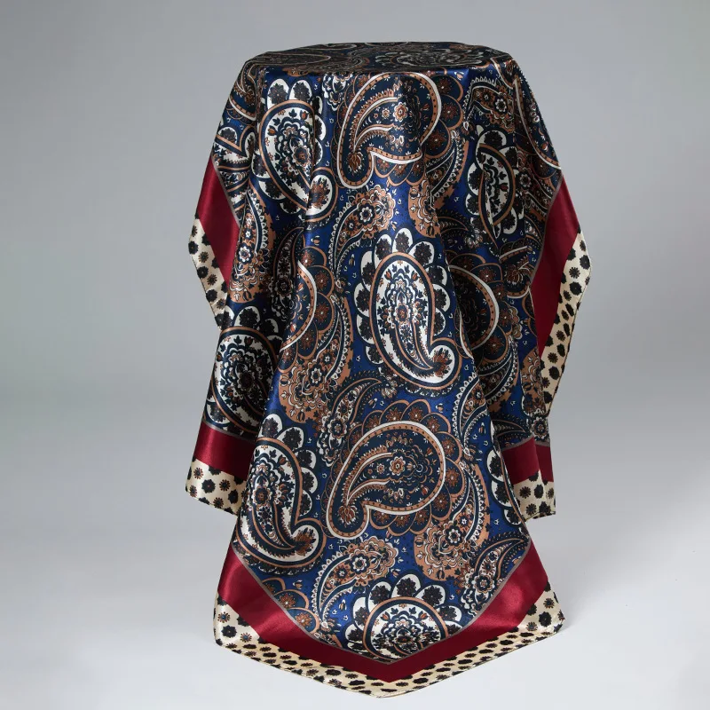 1pcs Fashion Paisley Printed 90cm Satin Large Square Scarf, Multi-use Versatile Head Wrap Neck Bandana Shawl, Decorative Accessory for Daily Outfit Travel Party Women Fashion
1pcs Fashion Paisley Printed 90cm Satin Large Square Scarf, Multi-use Versatile Head Wrap Neck Bandana Shawl, Decorative Accessory for Daily Outfit Travel Party Women Fashion