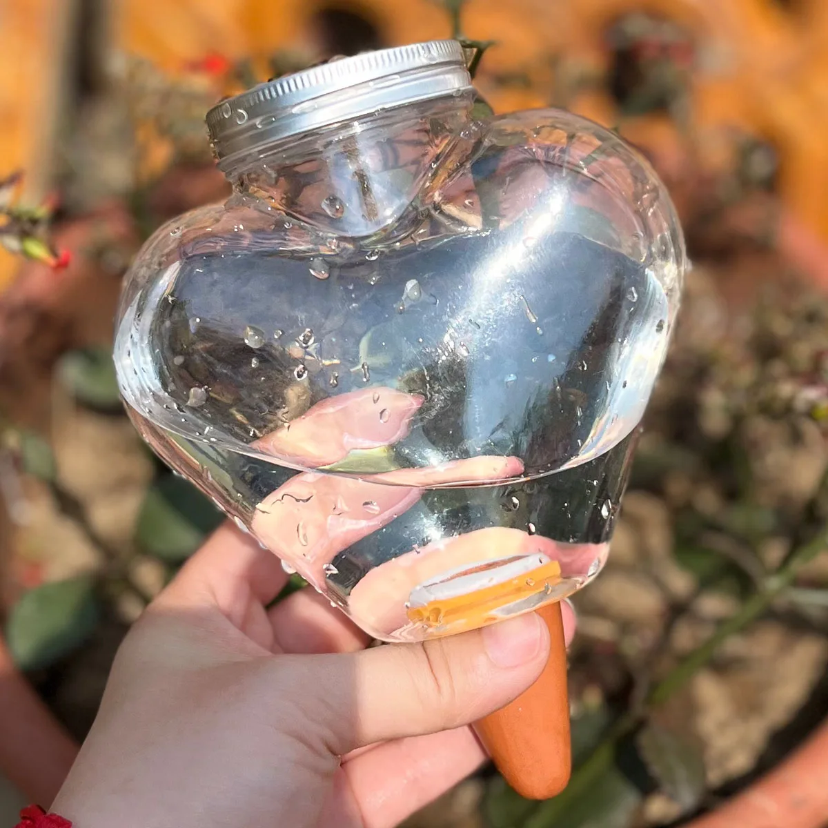 4pcs New Automatic Flower Watering Device Garden Watering Flower Pot Drip Irrigation Device Plant Watering Balls
4pcs New Automatic Flower Watering Device Garden Watering Flower Pot Drip Irrigation Device Plant Watering Balls